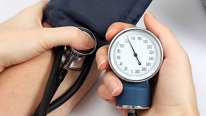 Tablica: Normalni krvni pritisak prema vašim godinama
